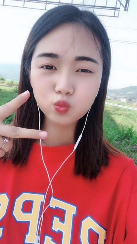 深拥必定温暖的第一张照片--石家庄相亲服务中心