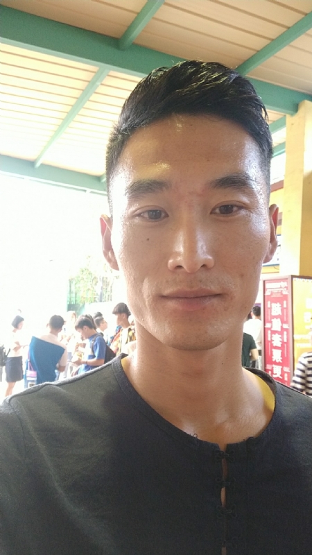 难得糊涂的第一张照片--石家庄相亲服务中心