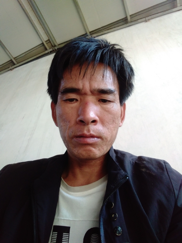 项斌的第一张照片--石家庄相亲服务中心