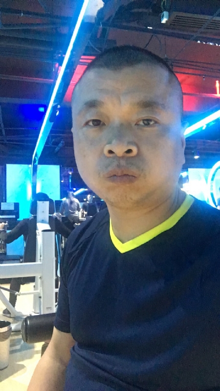 奋斗的第一张照片--石家庄相亲服务中心