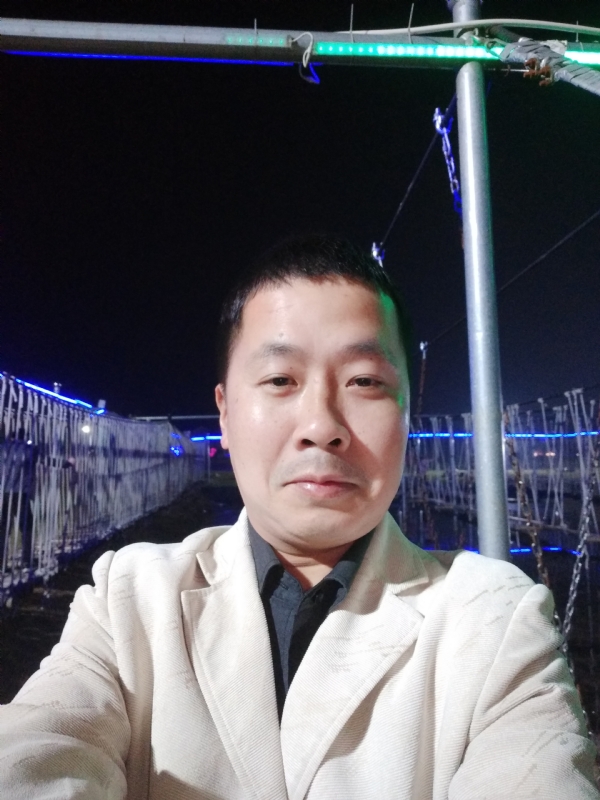 阿峰的第一张照片--石家庄相亲服务中心