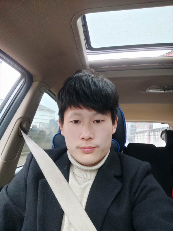 少年的第一张照片--石家庄相亲服务中心