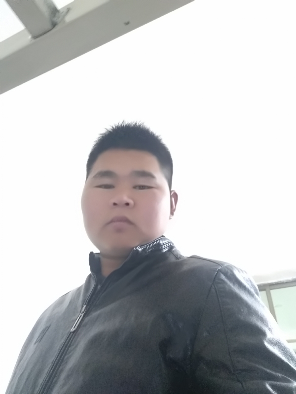 小哥的第一张照片--石家庄相亲服务中心