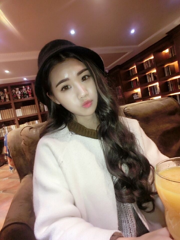 气质小妹的第三张照片--石家庄相亲服务中心