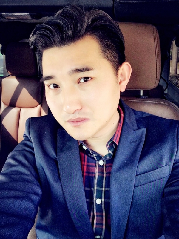 奋斗的第三张照片--石家庄相亲服务中心