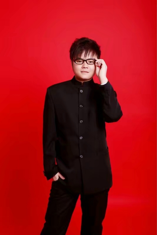 站在远处看童年的第一张照片--石家庄相亲服务中心