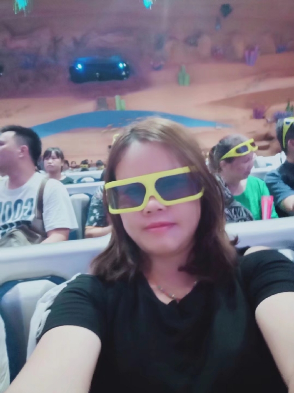 牙彩的第一张照片--石家庄相亲服务中心