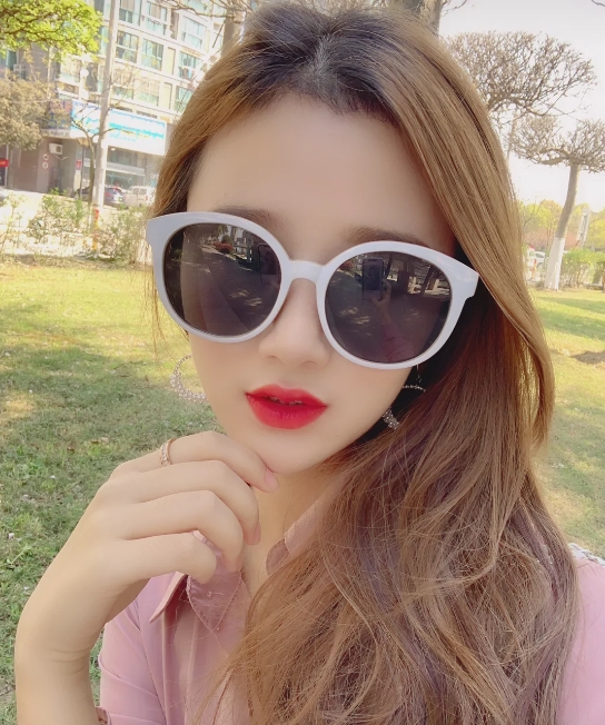 唐小小的第二张照片--石家庄相亲服务中心