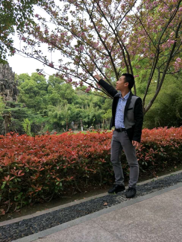 坦诚的第一张照片--石家庄相亲服务中心