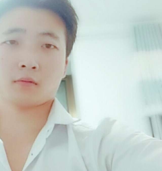 华英雄的第一张照片--石家庄相亲服务中心