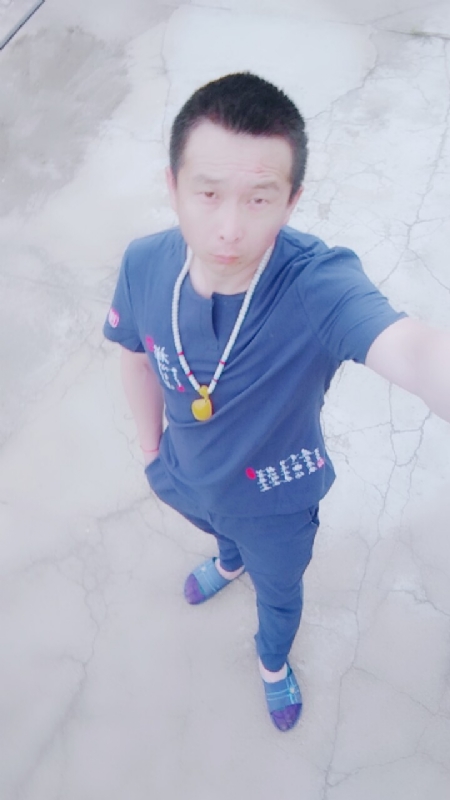 一叶之秋的第一张照片--石家庄相亲服务中心