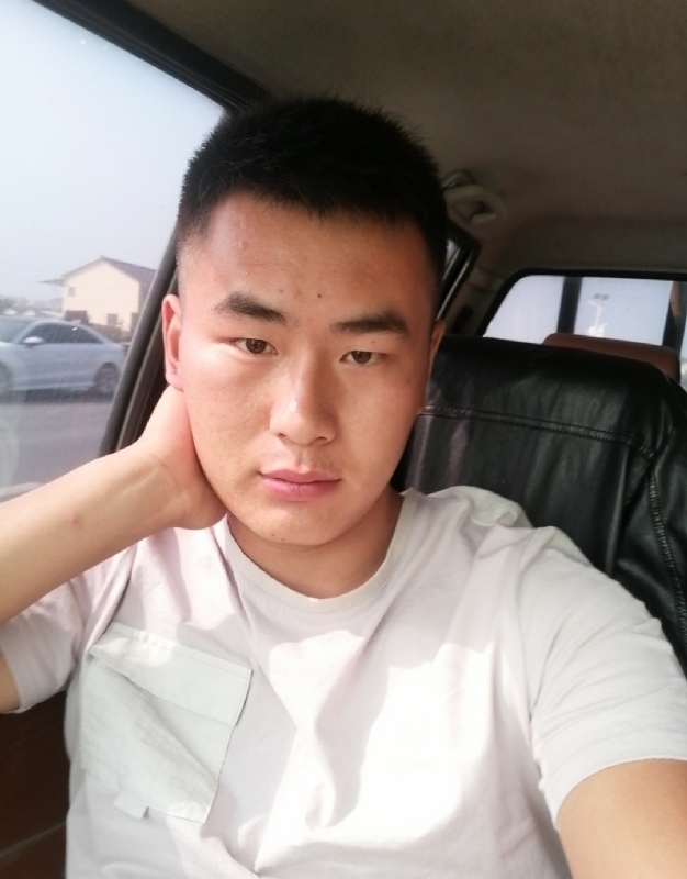 马宏亮的第二张照片--石家庄相亲服务中心