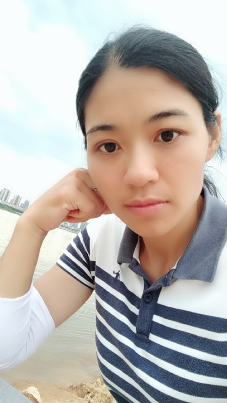 梅子的第一张照片--石家庄相亲服务中心