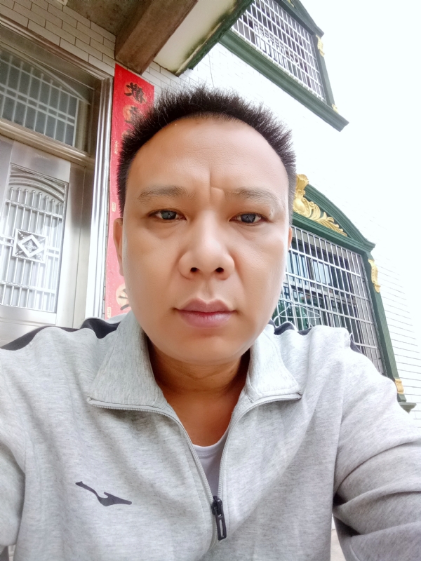 随缘的第一张照片--石家庄相亲服务中心