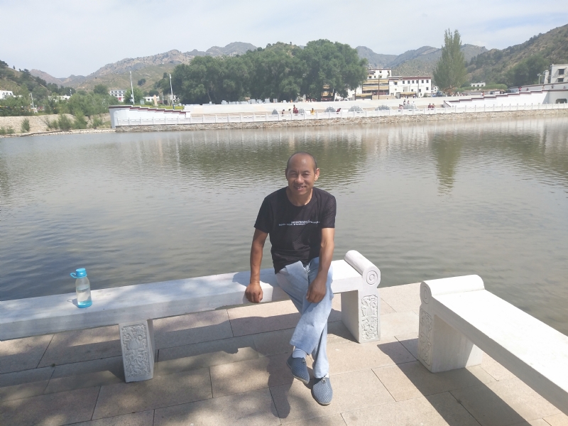 大漠独行的第一张照片--石家庄相亲服务中心