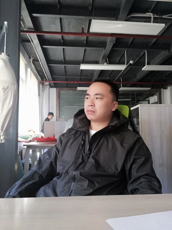 左眼皮跳跳的第一张照片--石家庄相亲服务中心