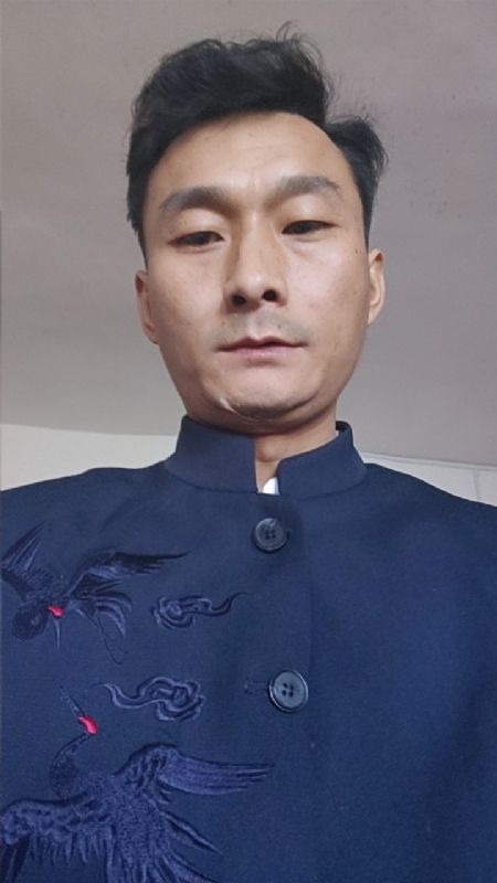 逆袭的小老鼠～龙long的第一张照片--石家庄相亲服务中心