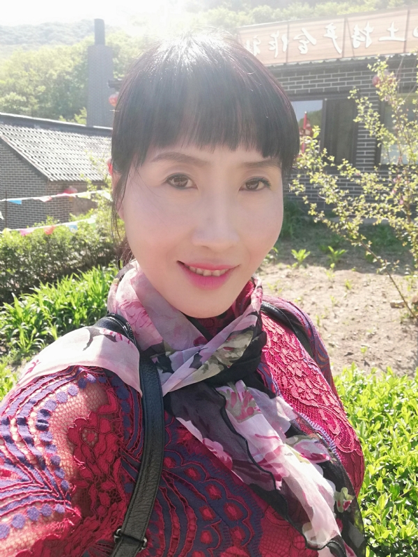 艳阳高照的第一张照片--石家庄相亲服务中心