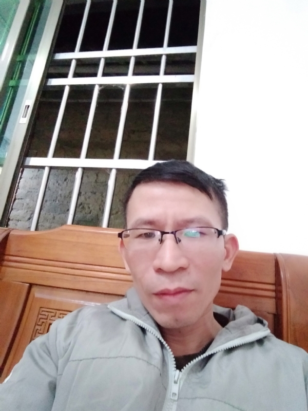 奋斗的第一张照片--石家庄相亲服务中心