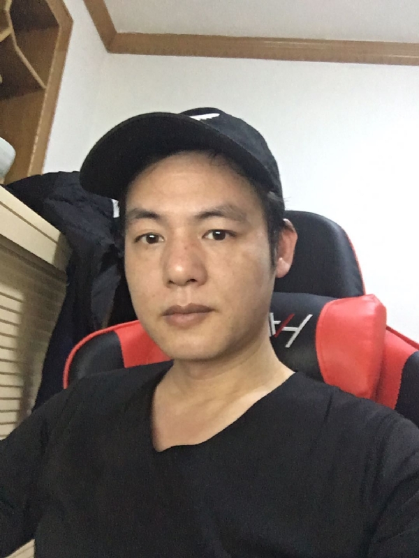 扛枪打鸟的第一张照片--石家庄相亲服务中心