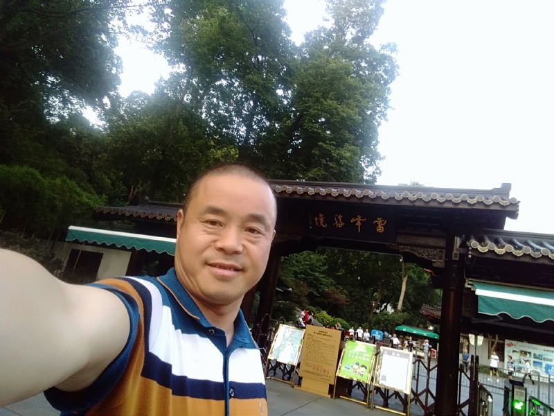 夏雨晨紫的第一张照片--石家庄相亲服务中心