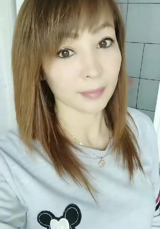 魅力白玲的第一张照片--石家庄相亲服务中心