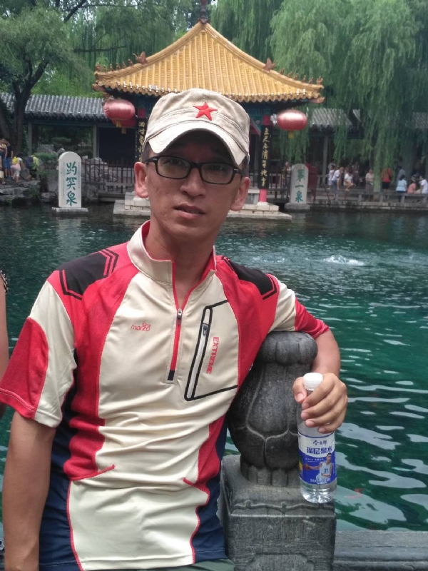 晓峰的第二张照片--石家庄相亲服务中心