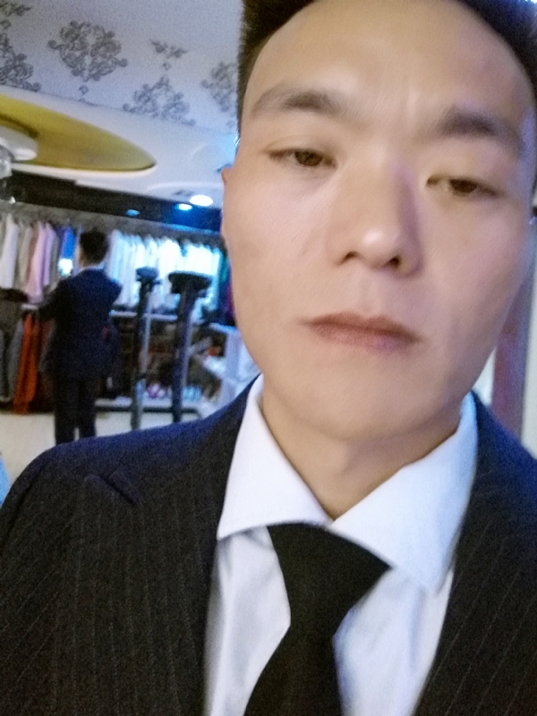 醉酒的蝴蝶的第二张照片--石家庄相亲服务中心