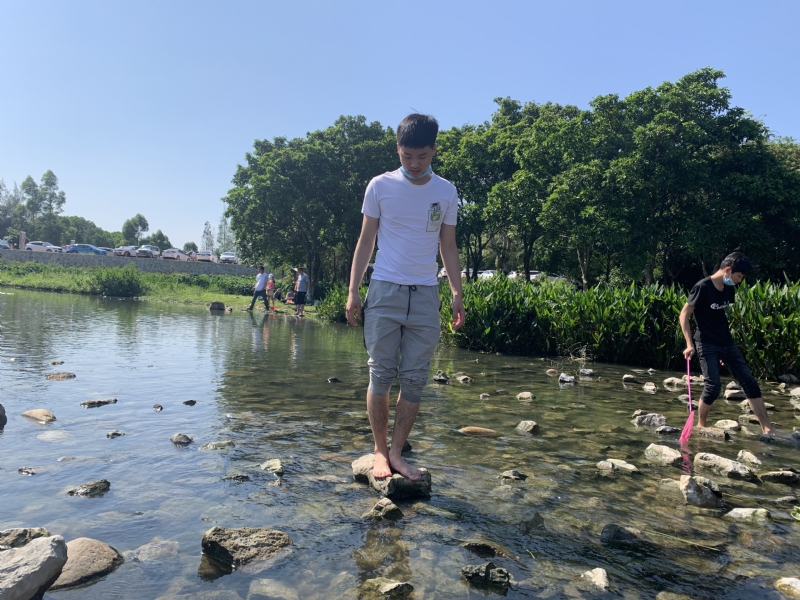 放假吃鸡的第一张照片--石家庄相亲服务中心