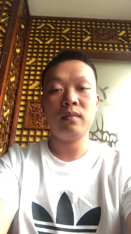 唐子龙的第一张照片--石家庄相亲服务中心