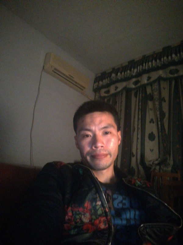 性情男儿的第一张照片--石家庄相亲服务中心