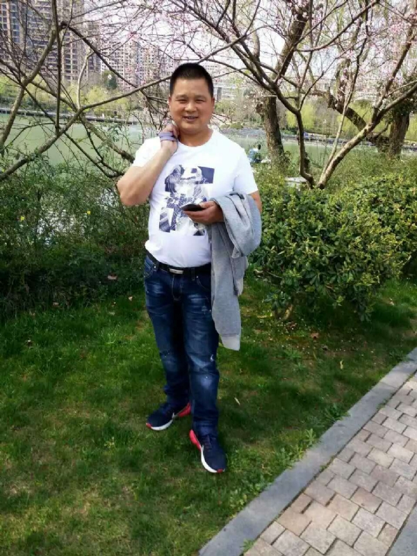 纯爷们的第一张照片--石家庄相亲服务中心