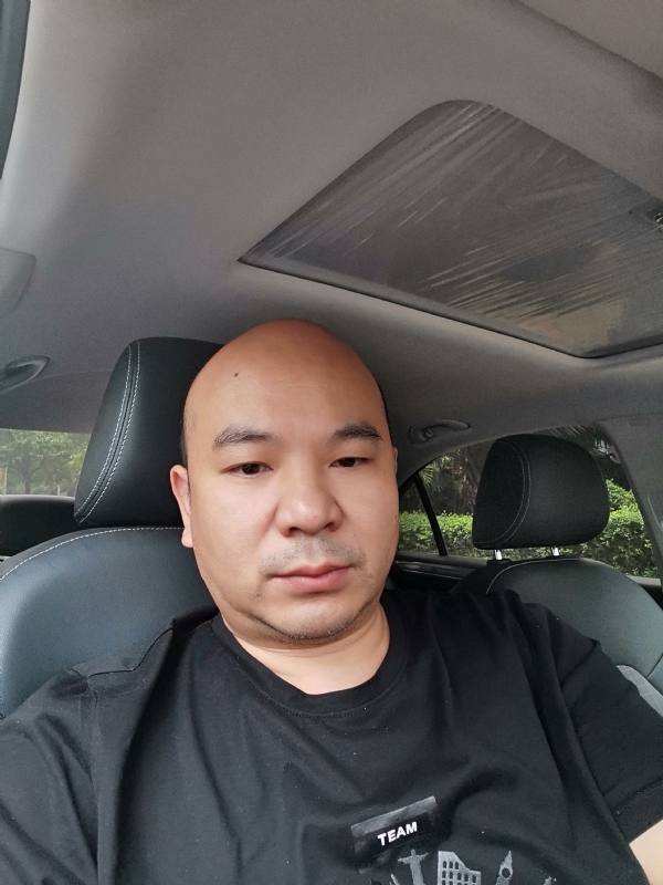 爷们已经老了的第一张照片--石家庄相亲服务中心