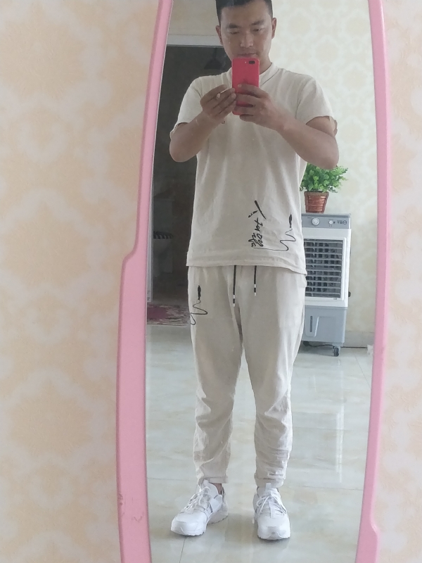 一天一根烟的第二张照片--石家庄相亲服务中心