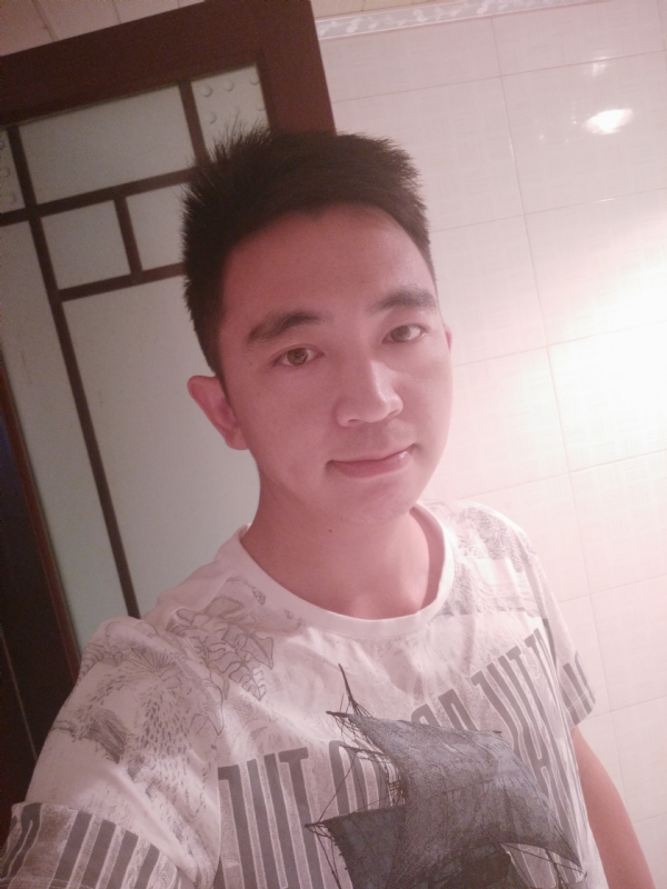 彭亮的第一张照片--石家庄相亲服务中心