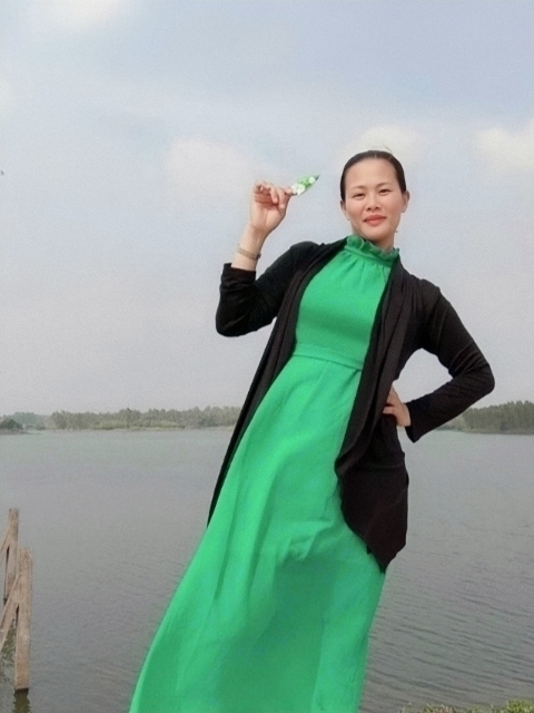 李梅的第二张照片--石家庄相亲服务中心