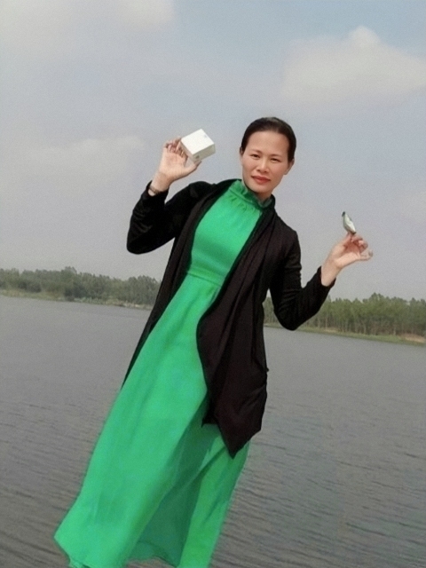 李梅的第三张照片--石家庄相亲服务中心