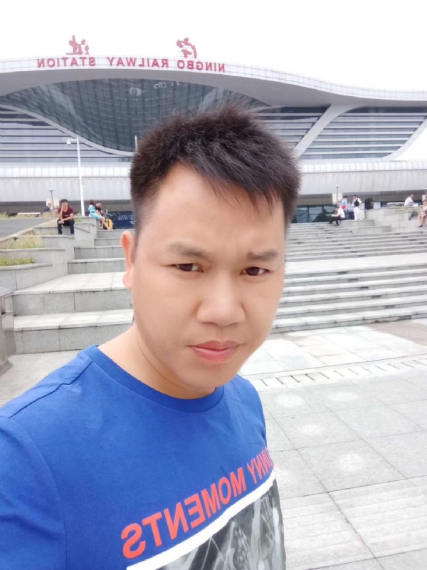 笑对人生的第一张照片--石家庄相亲服务中心