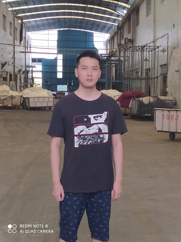 六月雨的第一张照片--石家庄相亲服务中心