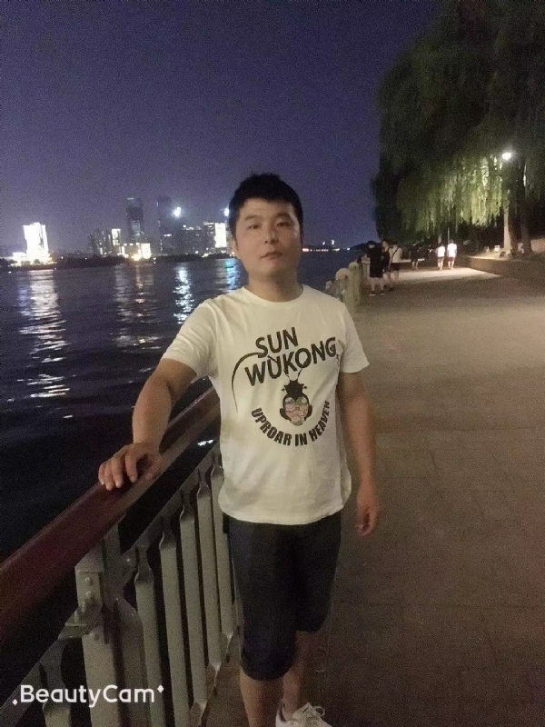 古月的第二张照片--石家庄相亲服务中心