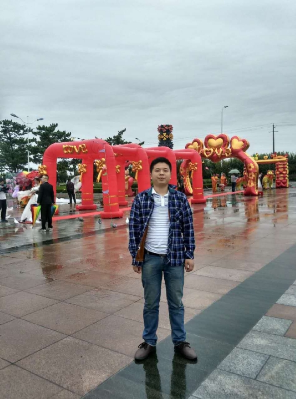 在奋斗的第三张照片--石家庄相亲服务中心