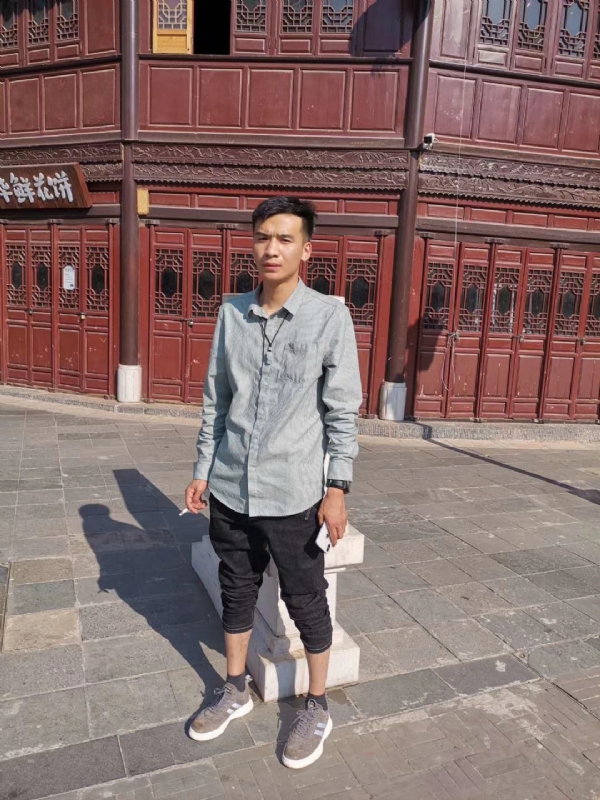 刘方的第一张照片--石家庄相亲服务中心