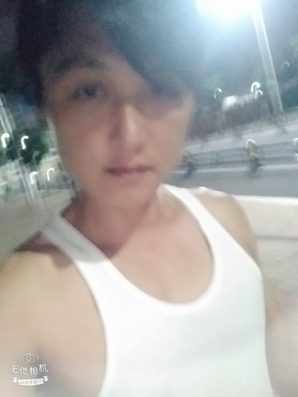 弟弟的第一张照片--石家庄相亲服务中心