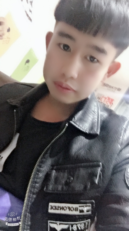 军绿色的第一张照片--石家庄相亲服务中心