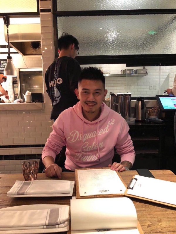 雪云飘的第一张照片--石家庄相亲服务中心