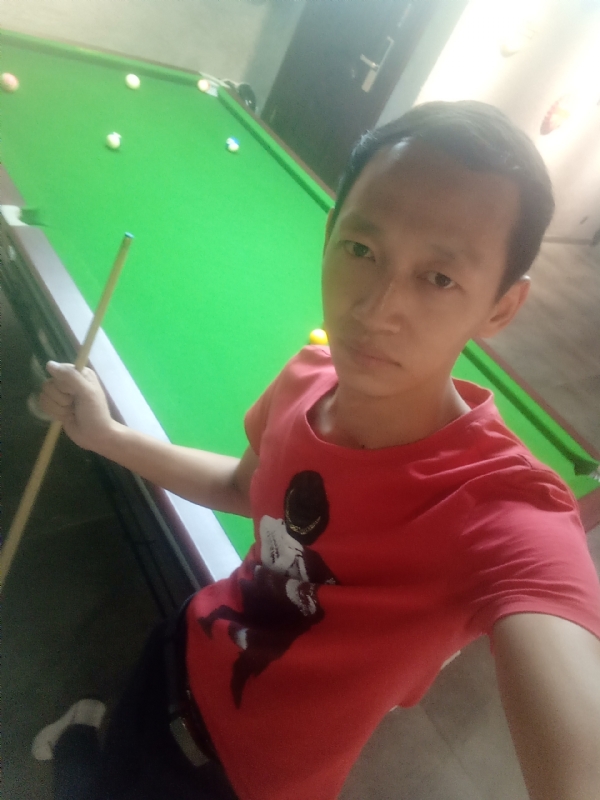 耳机分你一半的第一张照片--石家庄相亲服务中心