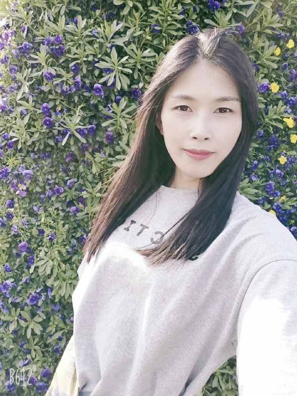 妍妍的第二张照片--石家庄相亲服务中心