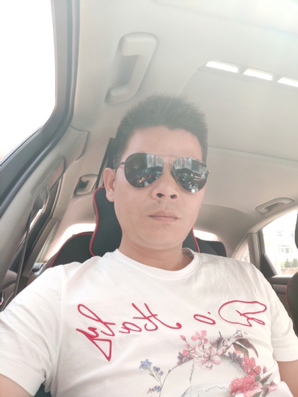 单身已久的第一张照片--石家庄相亲服务中心