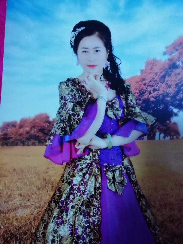 清水芙蓉的第一张照片--石家庄相亲服务中心