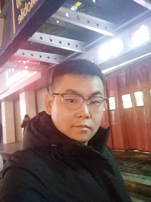 杜跃龙的第二张照片--石家庄相亲服务中心